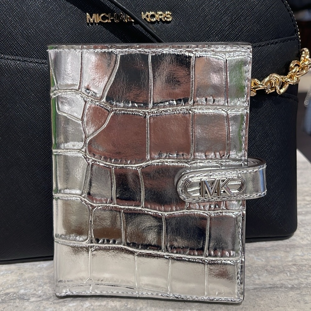 Michael Kors Empire Metallic Crocodile Embossed Leather Passport Wallet
Silver - Picture 14 of 16